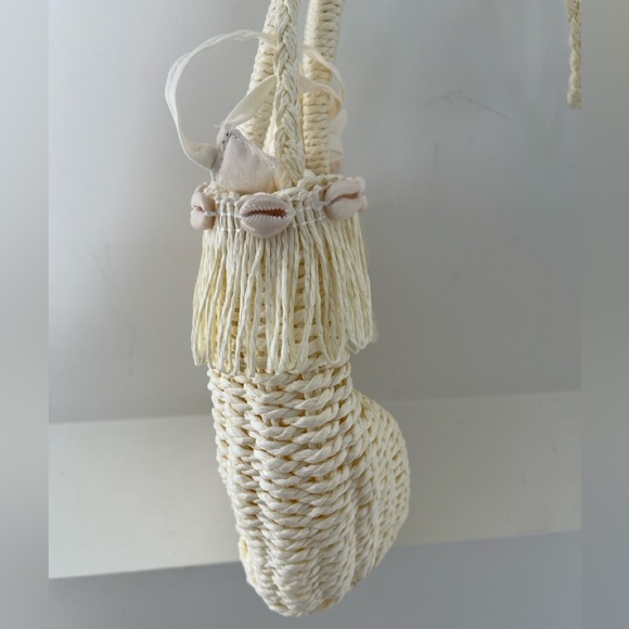 WOVEN Shell Fringe Detail Cross Body Bag Drawstring Closure Boho Vacation Chic - Picture 8 of 16